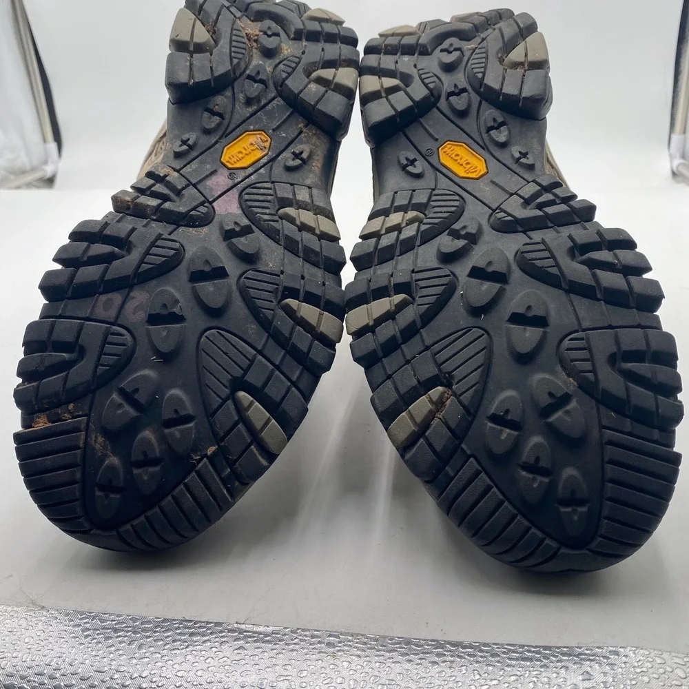 Merrell Moab 2 Mid Hiking Boots Mens 9.5 Walnut Brown Suede Vibram Trail J035869